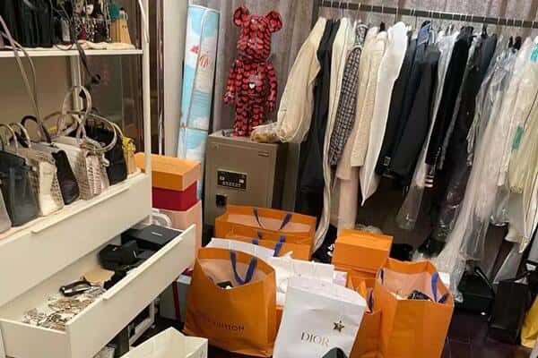 渭南市华阴回收一线品牌衣服
